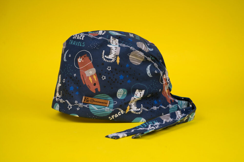 Astronot Kedi Desenli Cerrahi Bone